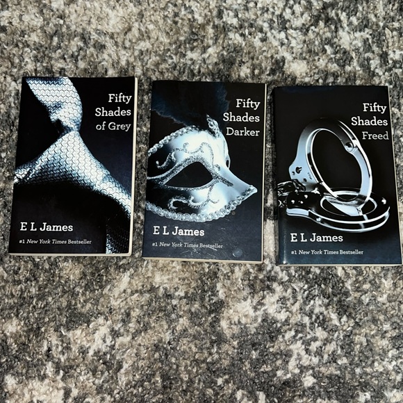 Fifty Shades of Grey Trilogy - Picture 5 of 6